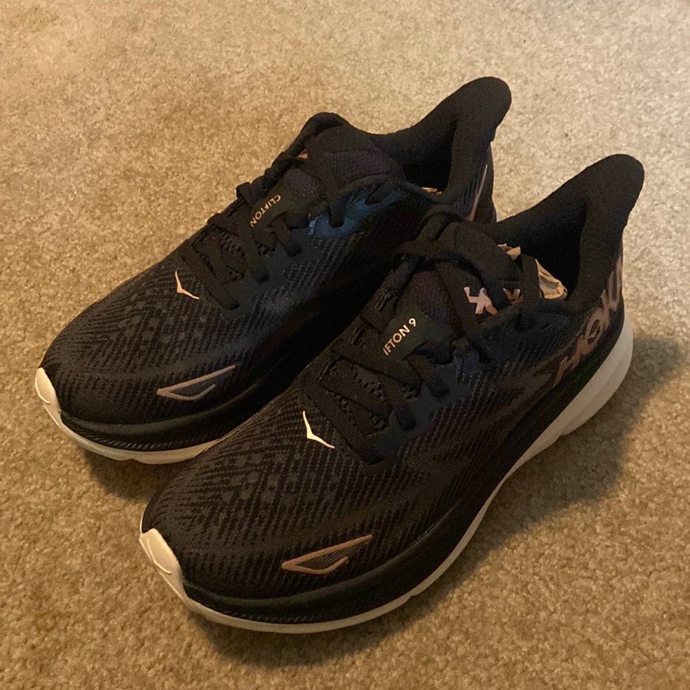 Hoka Clifton 9